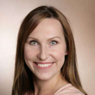 Dr. Alexandra Baer 